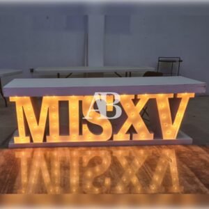 Mesa MIS XV Iluminada (Renta)
